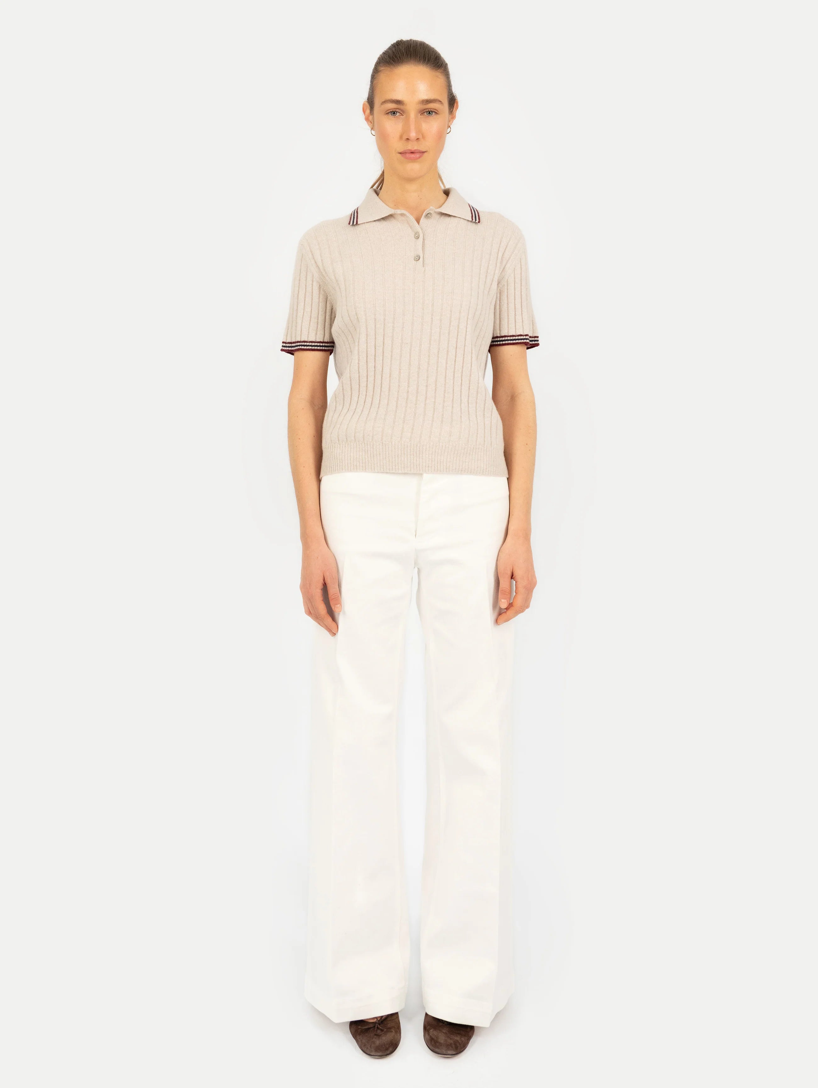 LEA POLO IN SAND