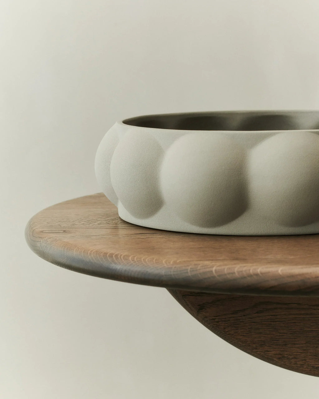 BALLOON TRAY 07 CERAMIC SANDED GREY